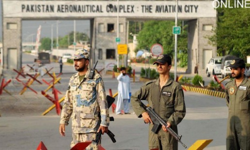 �վ�������Ϯ�󣬰ͻ�˹̹�ɳ������ڻ�������ִ�о�������