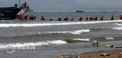 ����ͼ����ž����к�½����������������ϰ