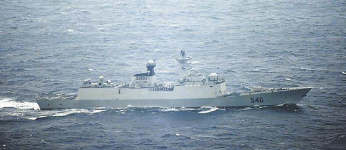 16�����磬�й��������ҽ�ͧ�����������ǹ�������ˮ��ͼΪ�շ�������й���������������