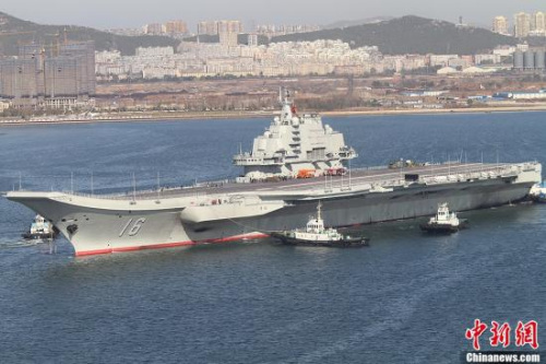 10��30��10ʱ20�֣��й���ĸ����������ͣ��������ʡ��������ͷ�����������ʽ�������ۺ���״γ�����ͼΪ�������������ͷʻ��ġ�����������<a target='_blank' href='http://www.chinanews.com/'>������</a>�� ��̫ʢ ��