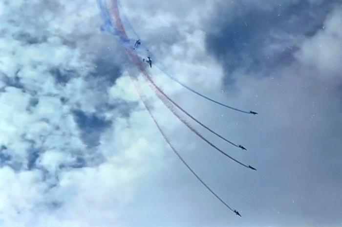 法国飞行表演队两架飞机相撞